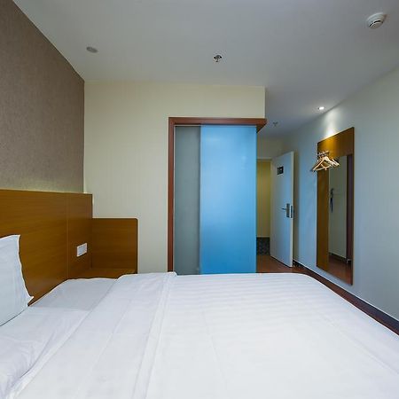 7Days Inn Premium Beijing Chaoyangmen מראה חיצוני תמונה